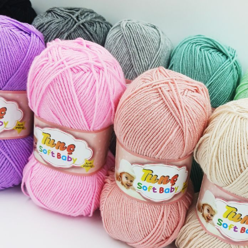 Advantages of Acrylic Yarn