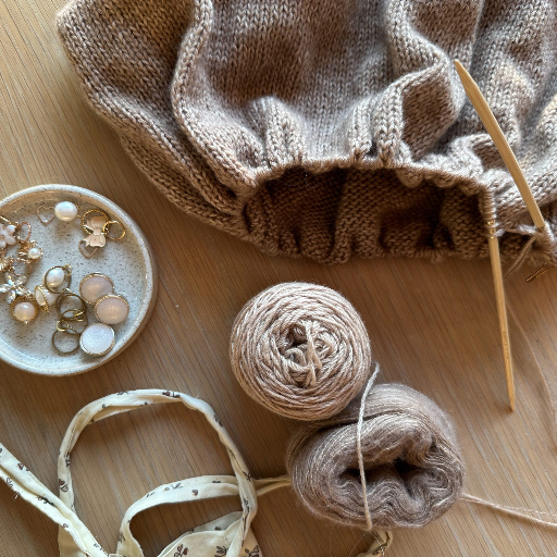 How to Choose a Yarn for Your First Project?