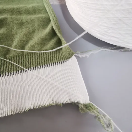 How Does the Polyester Yarn Manufacturing Process Work