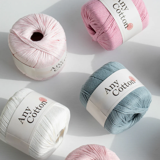 Comparing Acrylic and Cotton Yarn