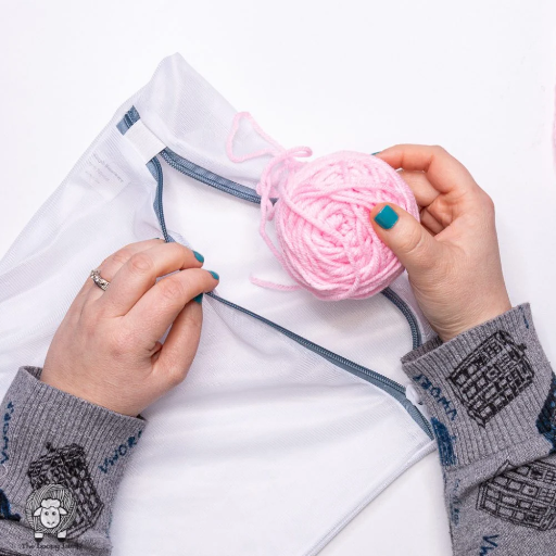 What is Acrylic Yarn