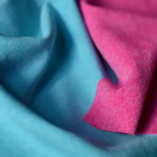 Acrylic vs. Polyester: Key Differences Between Acrylic and Polyester Fabrics