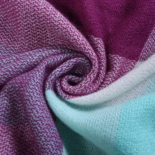Key Differences Between Acrylic and Polyester
