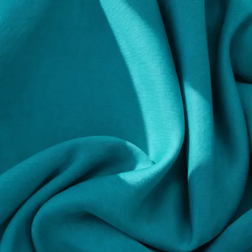 Comparison: Polyester vs Cotton